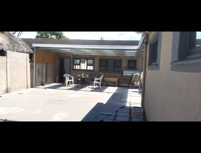 3 BEDROOM SIMPLEX SOLD IN BLUFF